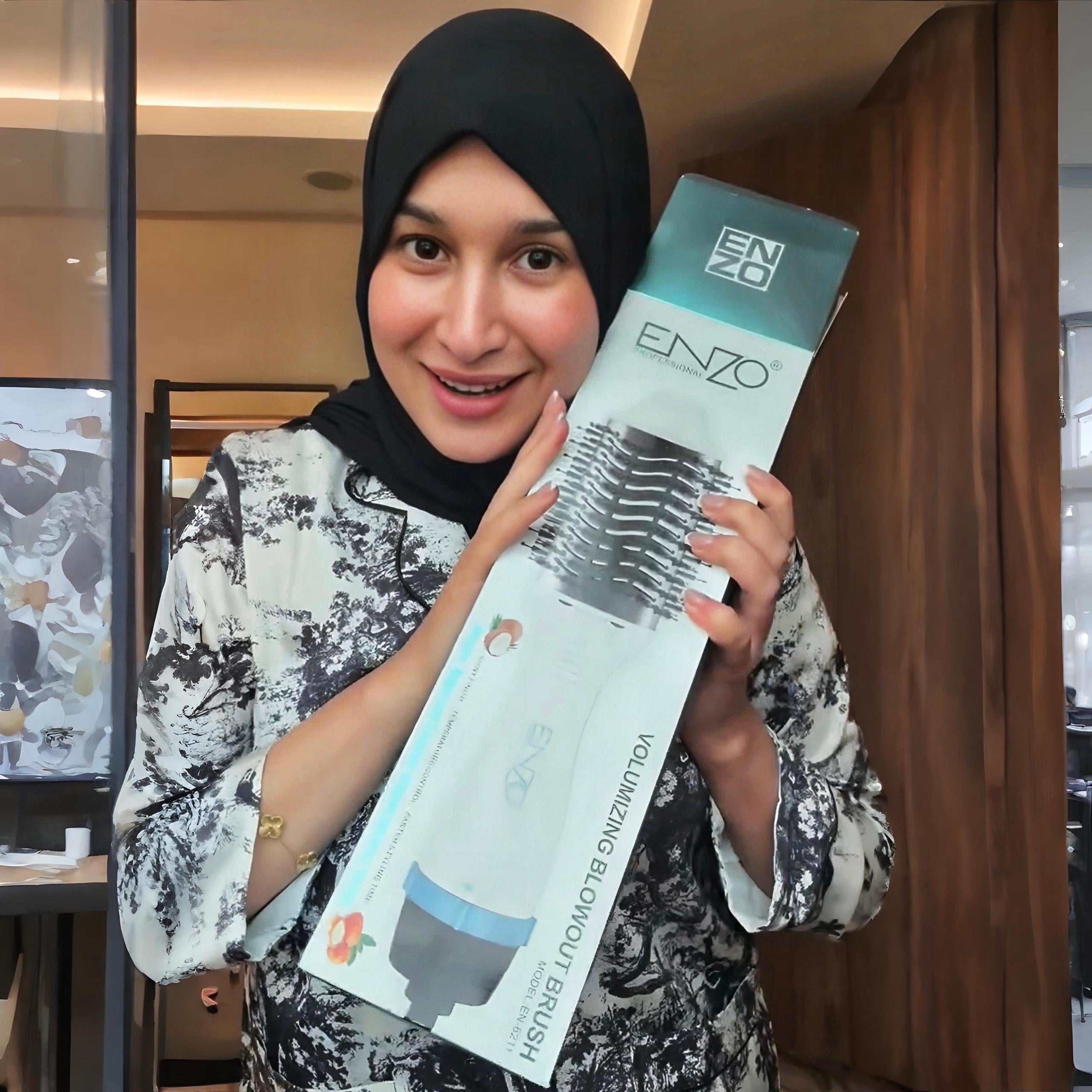 Brosse ENZO 🇮🇹 1500w  avec technologie ionique et nano TITANIUM EN-6211